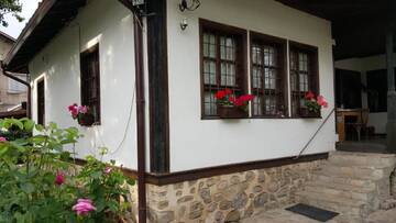 Фотографии Дома для отпуска House with a hamam г. Самоков (Болгария) №1 Фото Дома для отпуска House with a hamam г. Самоков 1