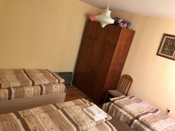 Фото номера Трехместный номер Гостевой дом Tainov House г. Самоков 4