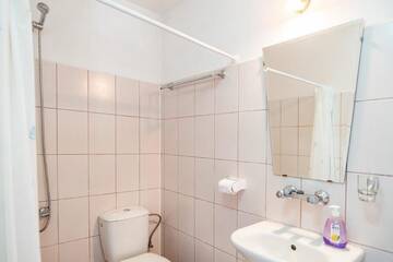 Фото номера Двухместный номер с 1 кроватью, вид на сад Гостевой дом Guesthouse Laboro г. Самоков 5
