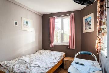 Фото номера Двухместный номер с 1 кроватью, вид на сад Гостевой дом Guesthouse Laboro г. Самоков 4