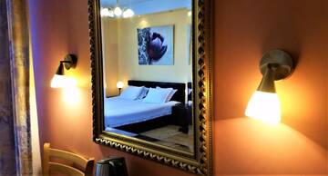 Фото номера Люкс с гидромассажной ванной Отель Family Hotel Sonata г. Самоков 4