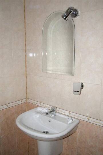Фото номера Трехместный номер Отель Family Hotel Elena г. Самоков 5
