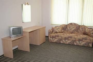 Фото номера Семейный номер (для 2 взрослых и 2 детей) Отель Family Hotel Elena г. Самоков 4