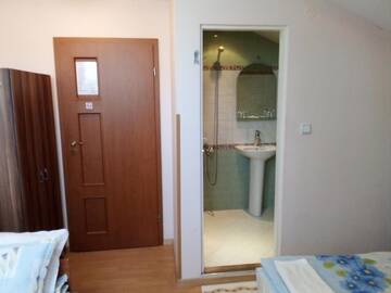 Фото номера Стандартный трехместный номер Гостевой дом Aleks Guest House г. Самоков 3