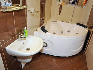 Фото номера Суперлюкс с гидромассажной ванной Гостевой дом Guesthouse Elizabeth г. Самоков 3