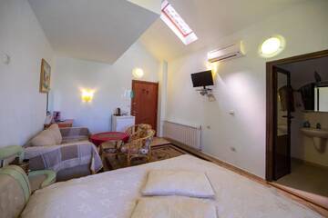 Фото номера Двухместный номер Делюкс с 1 кроватью Гостевой дом Guesthouse Elizabeth г. Самоков 5