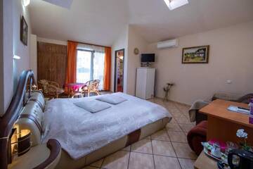 Фото номера Двухместный номер Делюкс с 1 кроватью Гостевой дом Guesthouse Elizabeth г. Самоков 8